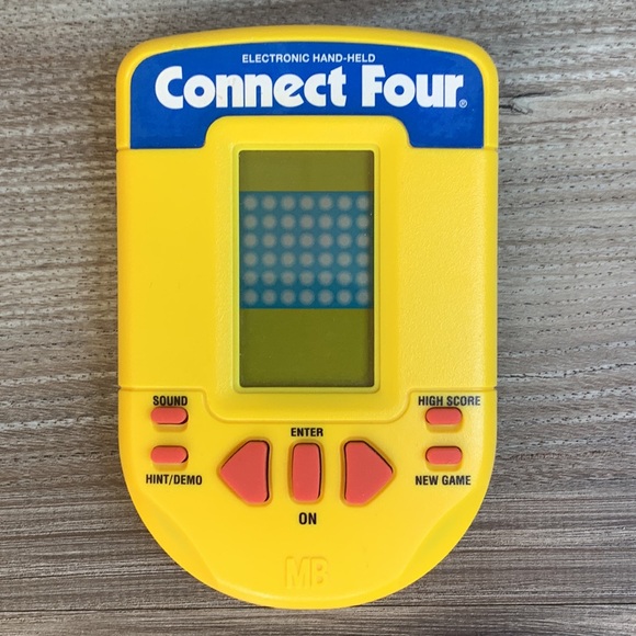 Electronic Handheld Connect Four 4 Video Game Milton Bradley 1995 MB pocket size - Picture 3 of 3